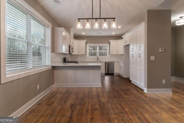 229 Little Brook Drive, Woodstock, GA 30188