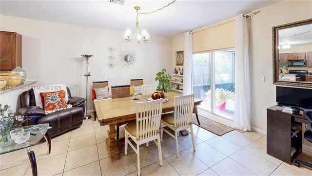 3090 SE 7th Ct, Homestead, FL 33033