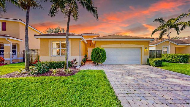3090 SE 7th Ct, Homestead, FL 33033