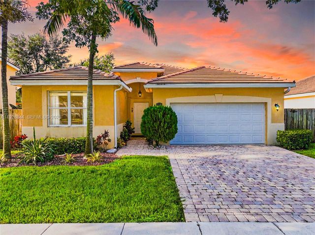 3090 SE 7th Ct, Homestead, FL 33033