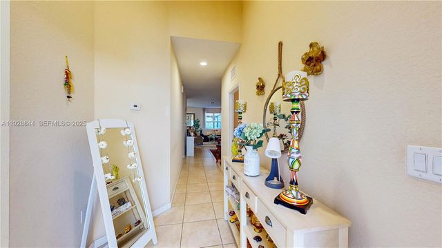 3090 SE 7th Ct, Homestead, FL 33033