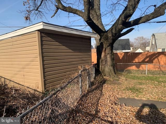 1900 MONUMENTAL RD, Baltimore, MD 21222