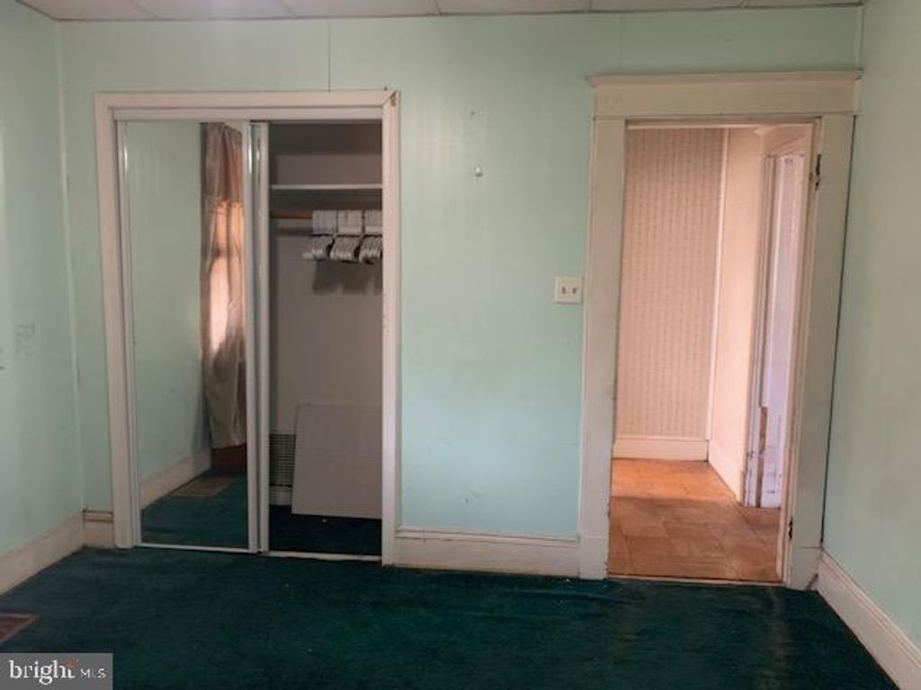 Image 10 of property listing at 1900 MONUMENTAL RD, Baltimore, MD 21222