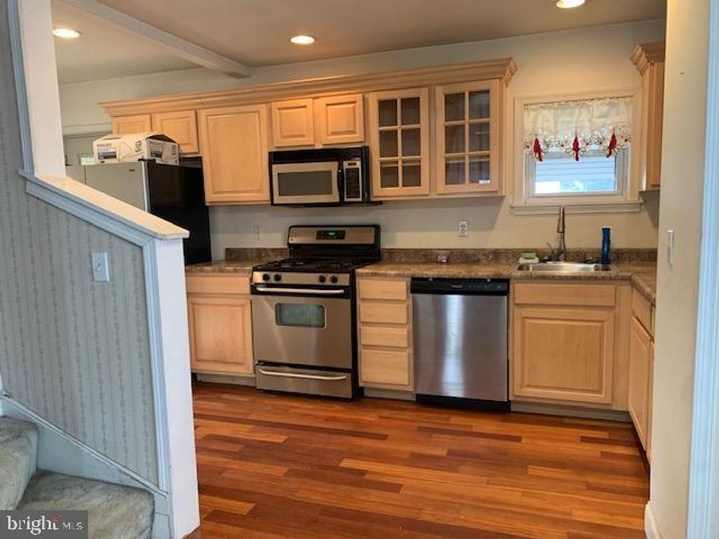 Image 7 of property listing at 1900 MONUMENTAL RD, Baltimore, MD 21222