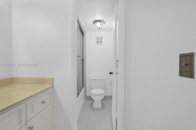 430 Commodore Drive 304, Plantation, FL 33325