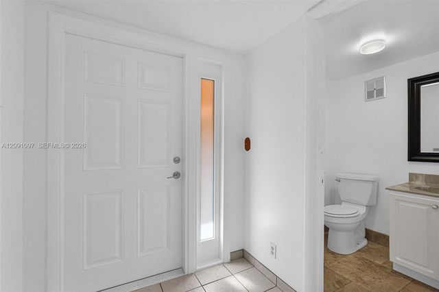 430 Commodore Drive 304, Plantation, FL 33325