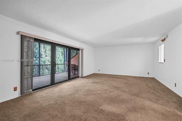 430 Commodore Drive 304, Plantation, FL 33325