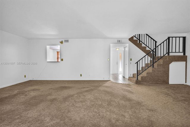 430 Commodore Drive 304, Plantation, FL 33325