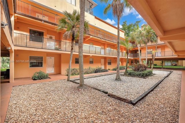 430 Commodore Drive 304, Plantation, FL 33325