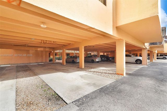 430 Commodore Drive 304, Plantation, FL 33325