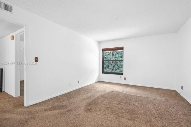 430 Commodore Drive 304, Plantation, FL 33325