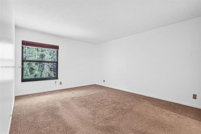 430 Commodore Drive 304, Plantation, FL 33325