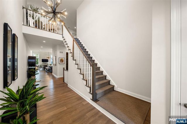 182 E Woodmont Circle 182, River Vale, NJ 07675