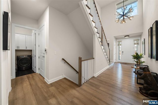 182 E Woodmont Circle 182, River Vale, NJ 07675