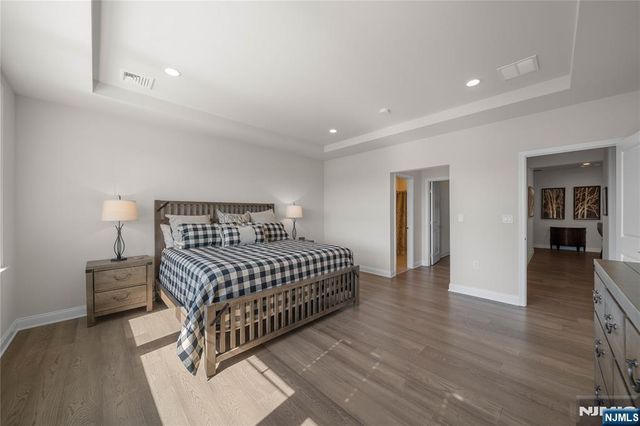 182 E Woodmont Circle 182, River Vale, NJ 07675