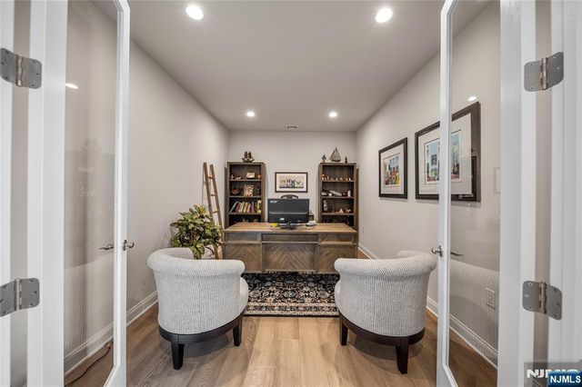 182 E Woodmont Circle 182, River Vale, NJ 07675