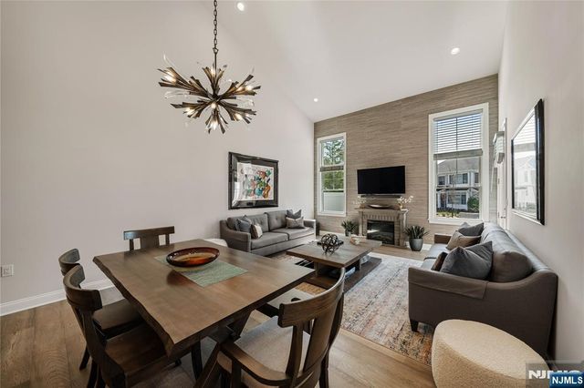 182 E Woodmont Circle 182, River Vale, NJ 07675