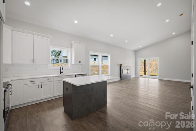 917 Overlook Drive SW, Lenoir, NC 28645