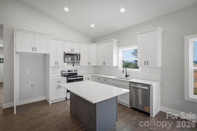 917 Overlook Drive SW, Lenoir, NC 28645