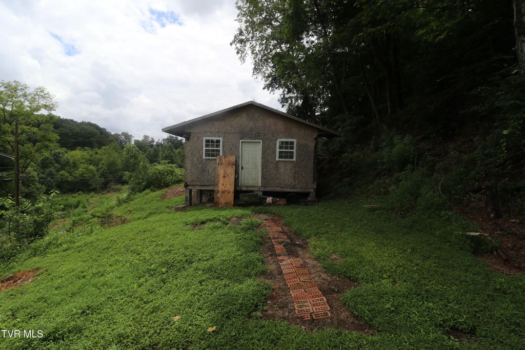 201 Andover Drive, Bristol, VA 24201