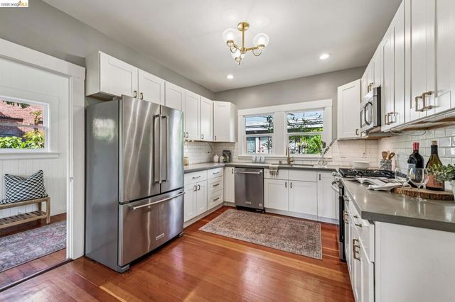 666 46th St, Oakland, CA 94609