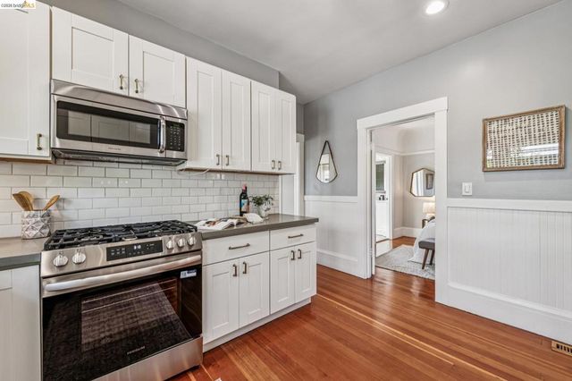666 46th St, Oakland, CA 94609