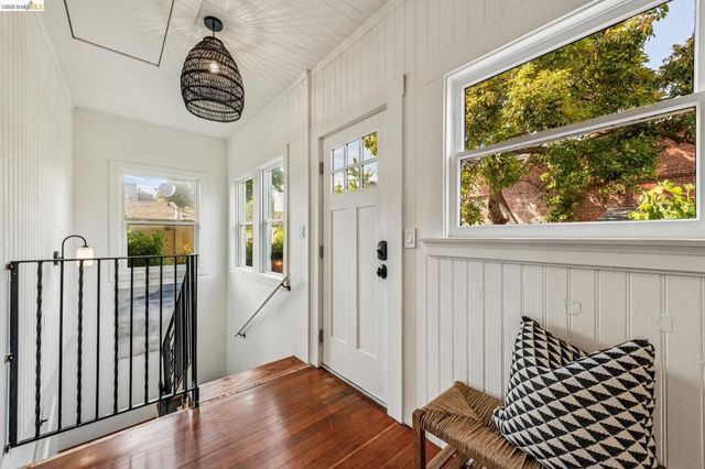 666 46th St, Oakland, CA 94609