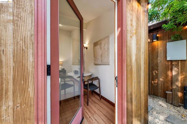 666 46th St, Oakland, CA 94609