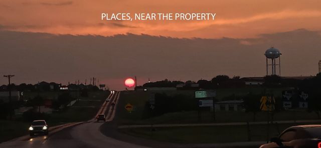 124 Summerall Lane, Red Oak, TX 75125