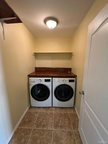 1502 W Kennedy Avenue, Alton, TX 78573