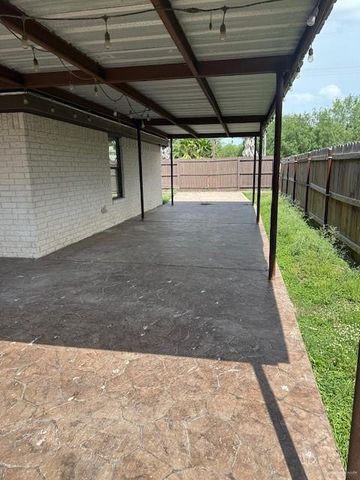 1502 W Kennedy Avenue, Alton, TX 78573