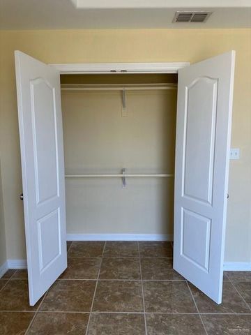 1502 W Kennedy Avenue, Alton, TX 78573