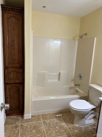 1502 W Kennedy Avenue, Alton, TX 78573