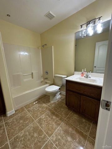 1502 W Kennedy Avenue, Alton, TX 78573