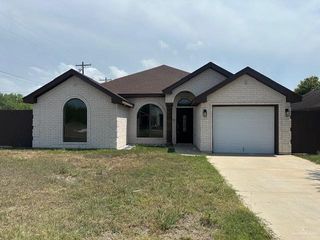 1502 W Kennedy Avenue, Alton, TX 78573