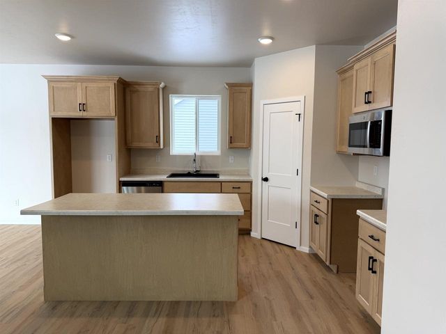 N9355 GEMSTONE COURT, Appleton, WI 54915