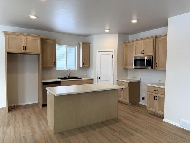 N9355 GEMSTONE COURT, Appleton, WI 54915