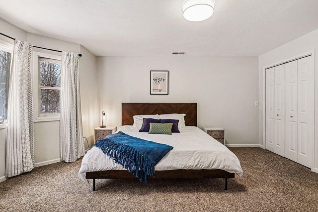 8401 N 39th Street, Augusta, MI 49012