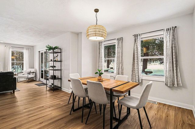 8401 N 39th Street, Augusta, MI 49012