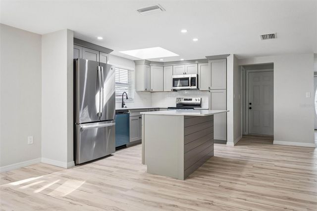 1220 STOVER COURT, Holiday, FL 34691