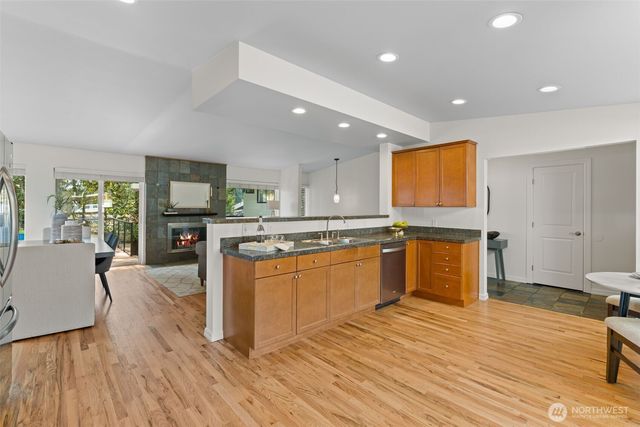 16639 SE 26th Place, Bellevue, WA 98008