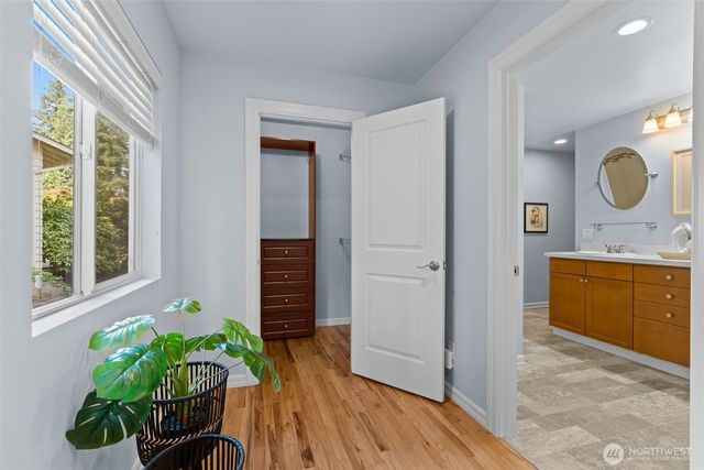 16639 SE 26th Place, Bellevue, WA 98008