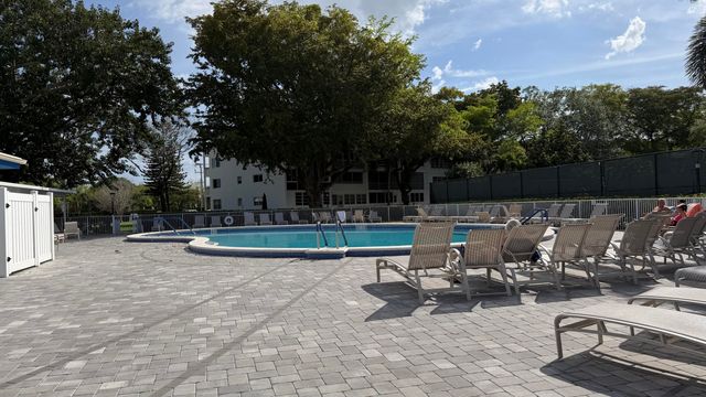 319 Newport V, Deerfield Beach, FL 33442