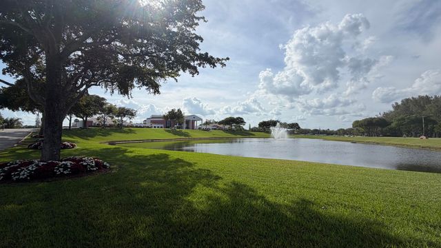 319 Newport V, Deerfield Beach, FL 33442