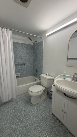 319 Newport V, Deerfield Beach, FL 33442