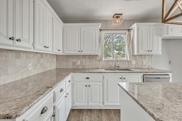 1301 Manchester Drive, Shawnee, OK 74804