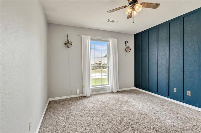 1301 Manchester Drive, Shawnee, OK 74804