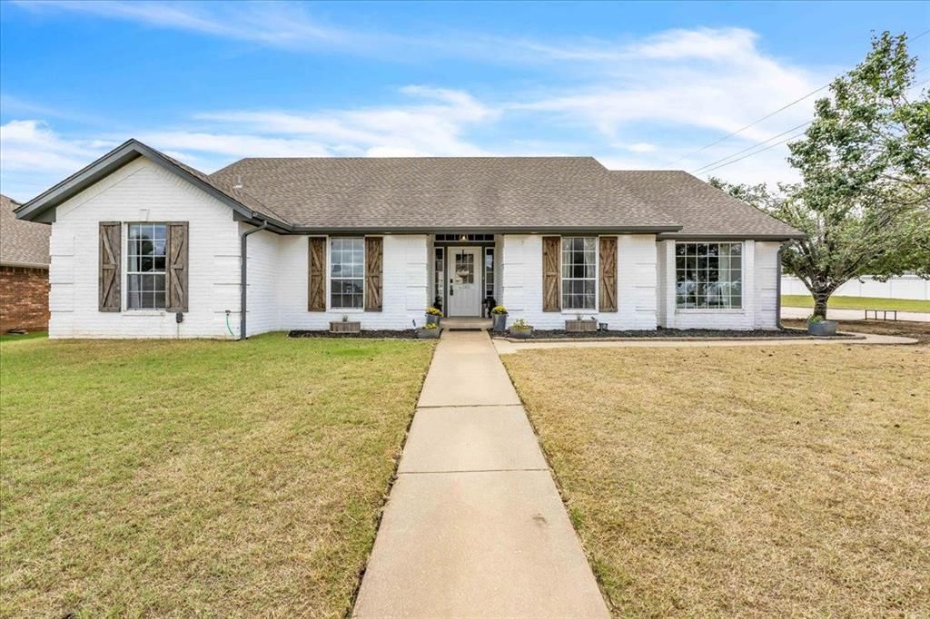 1301 Manchester Drive, Shawnee, OK 74804