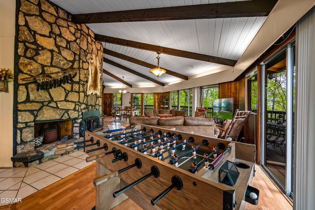 1923 E Arolla Court, Gatlinburg, TN 37738