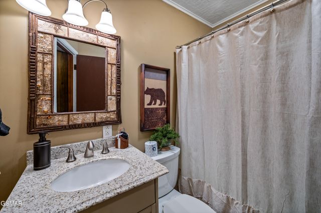 1923 E Arolla Court, Gatlinburg, TN 37738